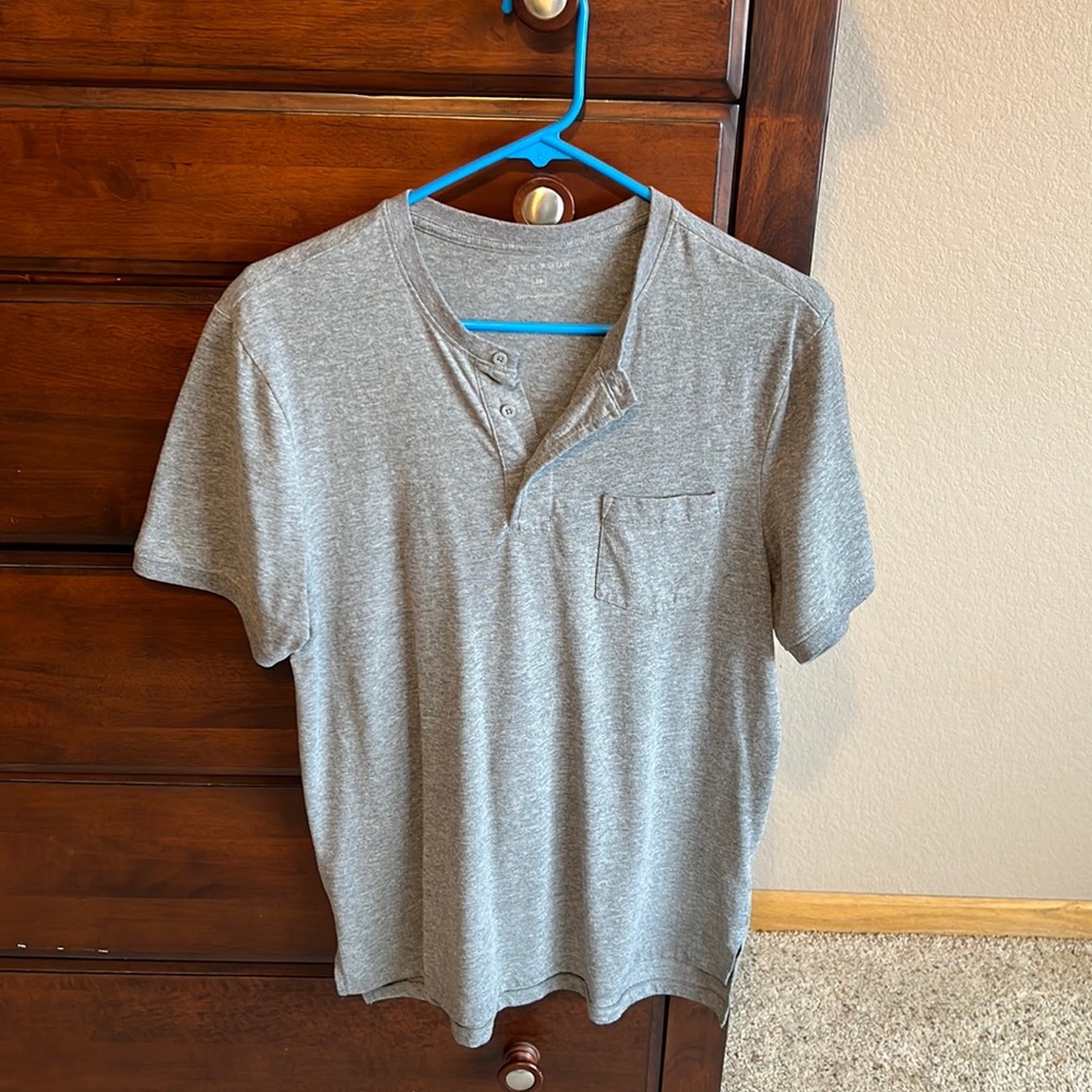 Five Four short sleeve shirt, medium, gray
